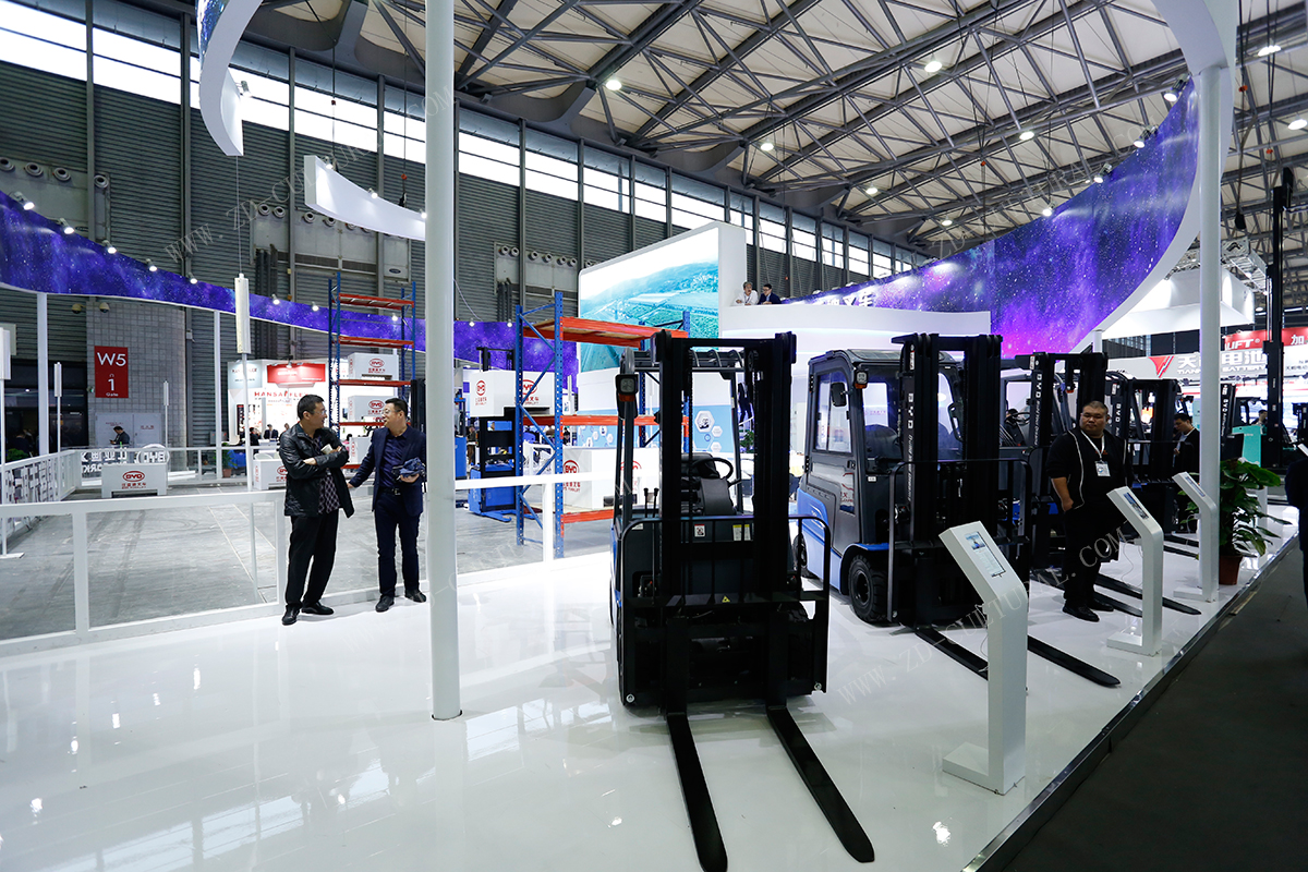 上海展館現(xiàn)場圖 上海展館現(xiàn)場圖