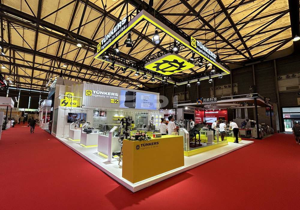 汽車裝備展位搭建 汽車裝備展位搭建